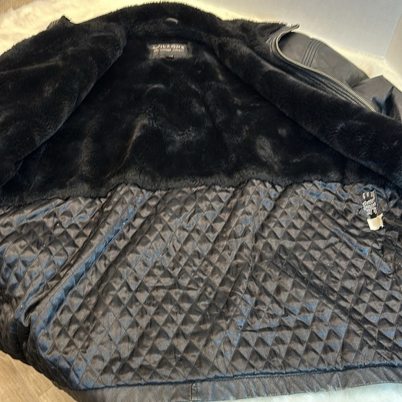 Wilson”s the leather experts black leather jacket with lining sz L (no belt) - Picture 10 of 17